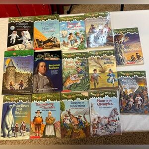 Scholastic Magic Tree House Adventure Set